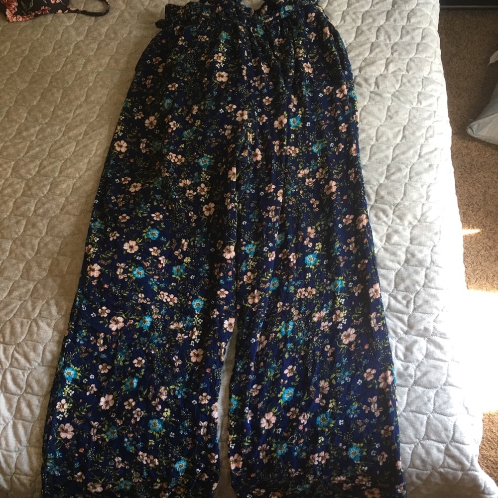Target summer pattern pants - Picture 2 of 3